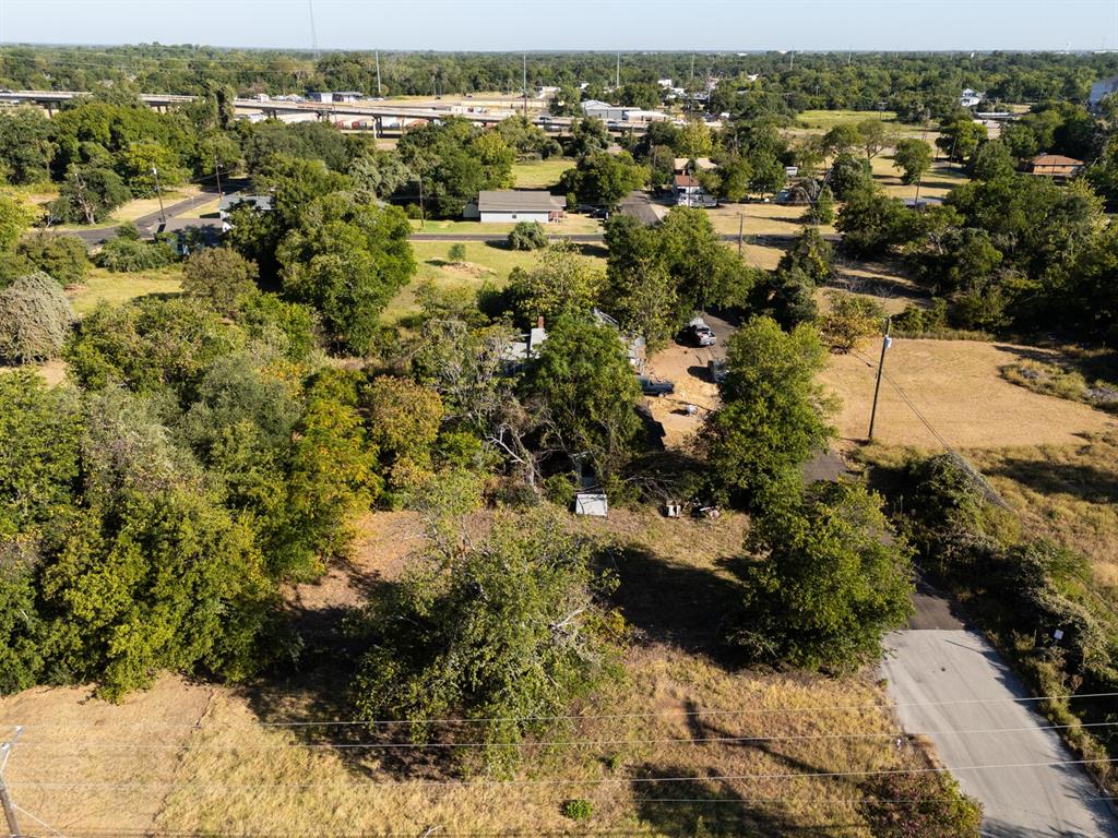 604 Johnson Street Property Photo 11
