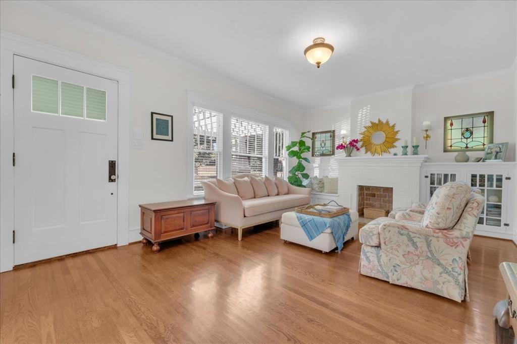 4532 Pershing Avenue Property Photo 6