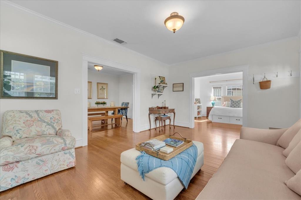 4532 Pershing Avenue Property Photo 7
