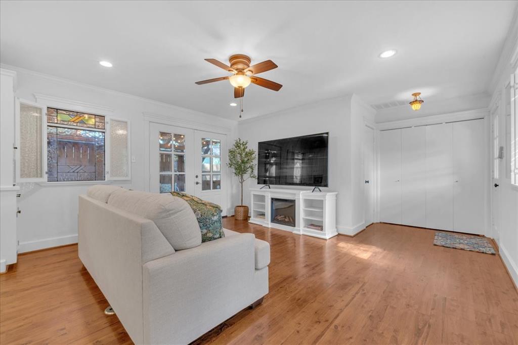 4532 Pershing Avenue Property Photo 13