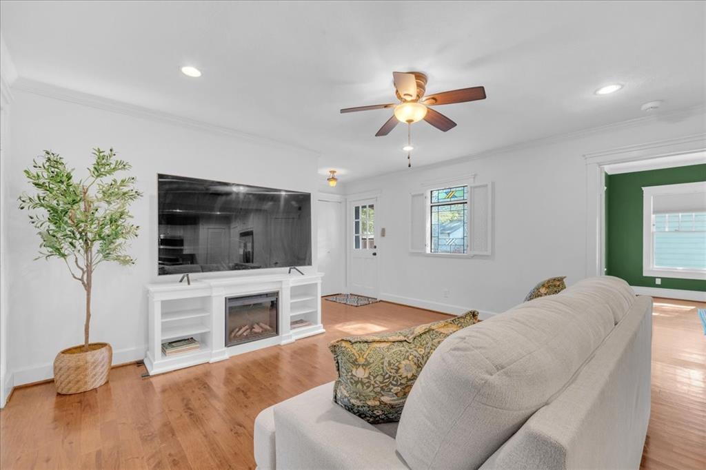 4532 Pershing Avenue Property Photo 17