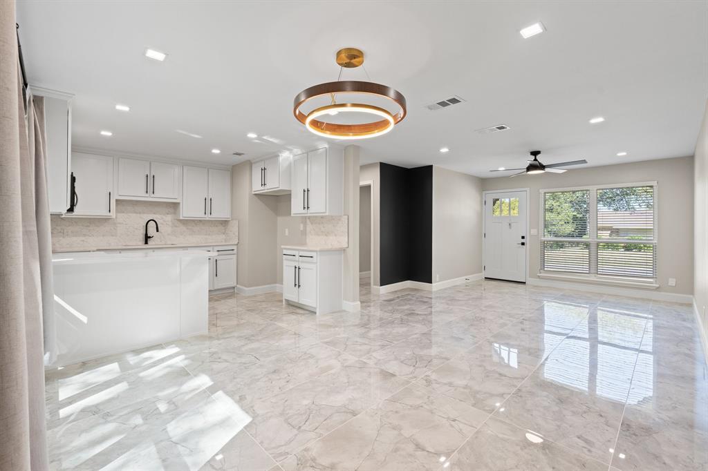 6207 Ivy Hill Road Property Photo 1