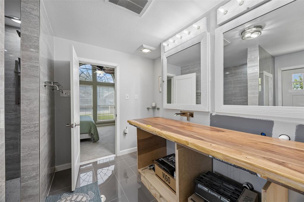 340 Austin Street Property Photo 14
