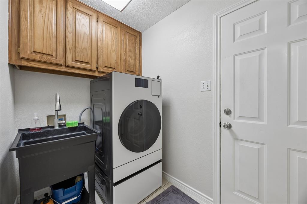 340 Austin Street Property Photo 21