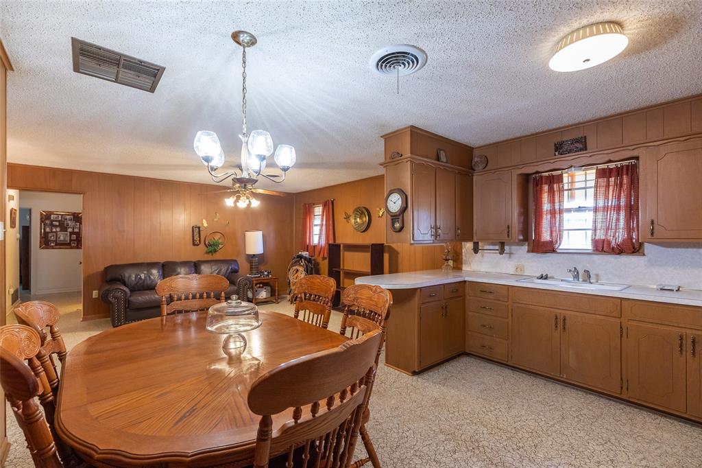 112 Cherry Property Photo 2