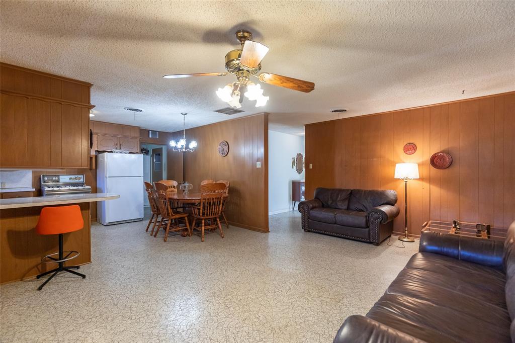 112 Cherry Property Photo 4