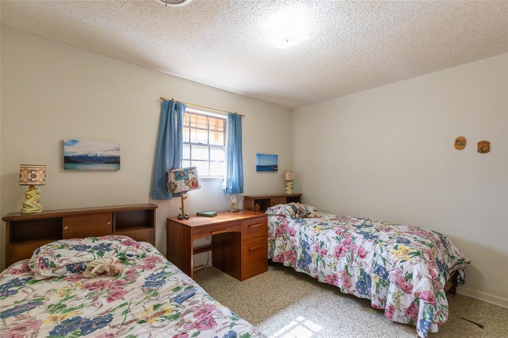 112 Cherry Property Photo 12