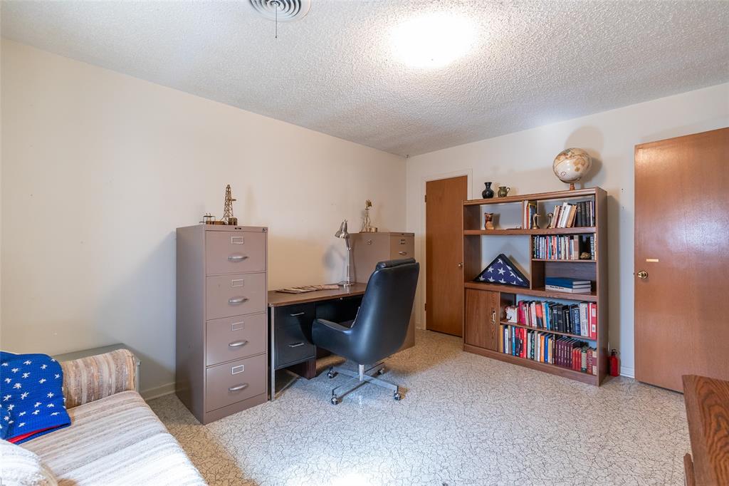 112 Cherry Property Photo 14