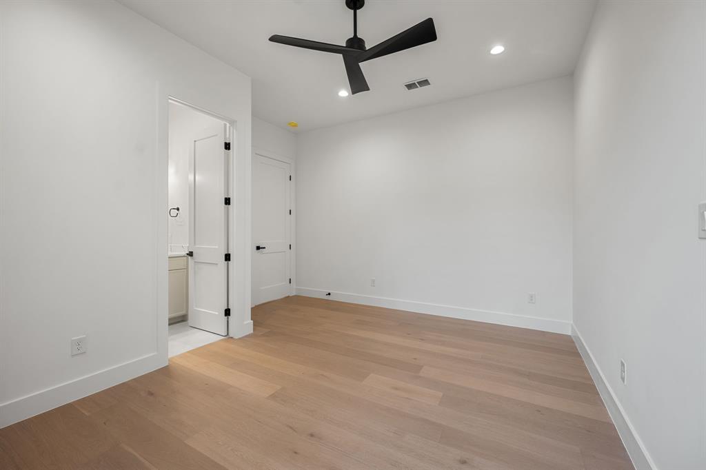 8902 San Leandro Drive Property Photo 31