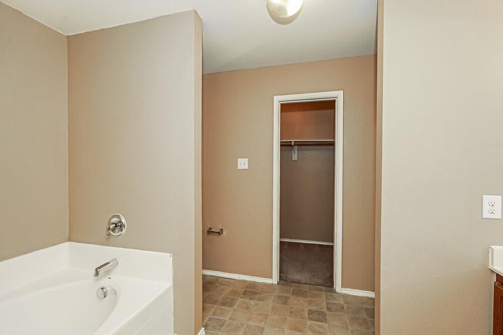 Address Unavailable Property Photo 12