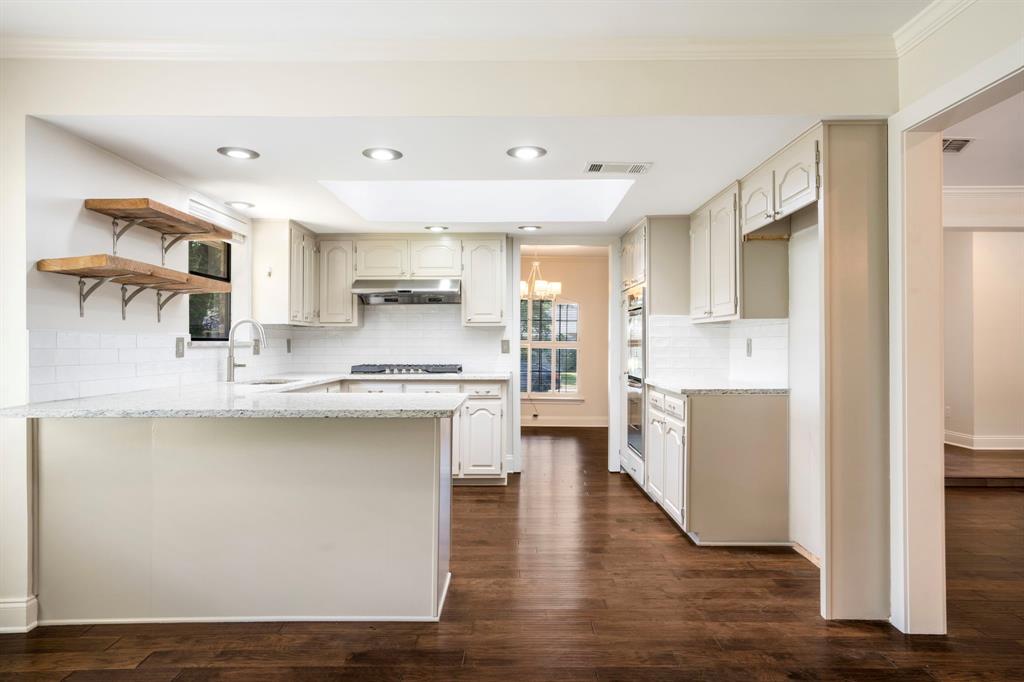 10115 Laingtree Drive Property Photo 9