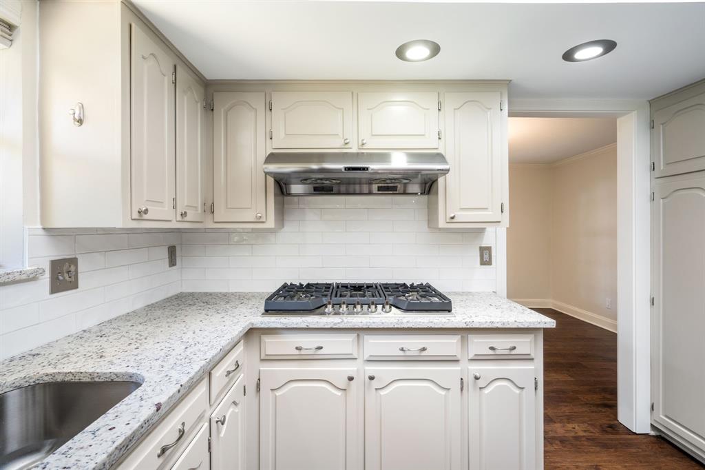 10115 Laingtree Drive Property Photo 11