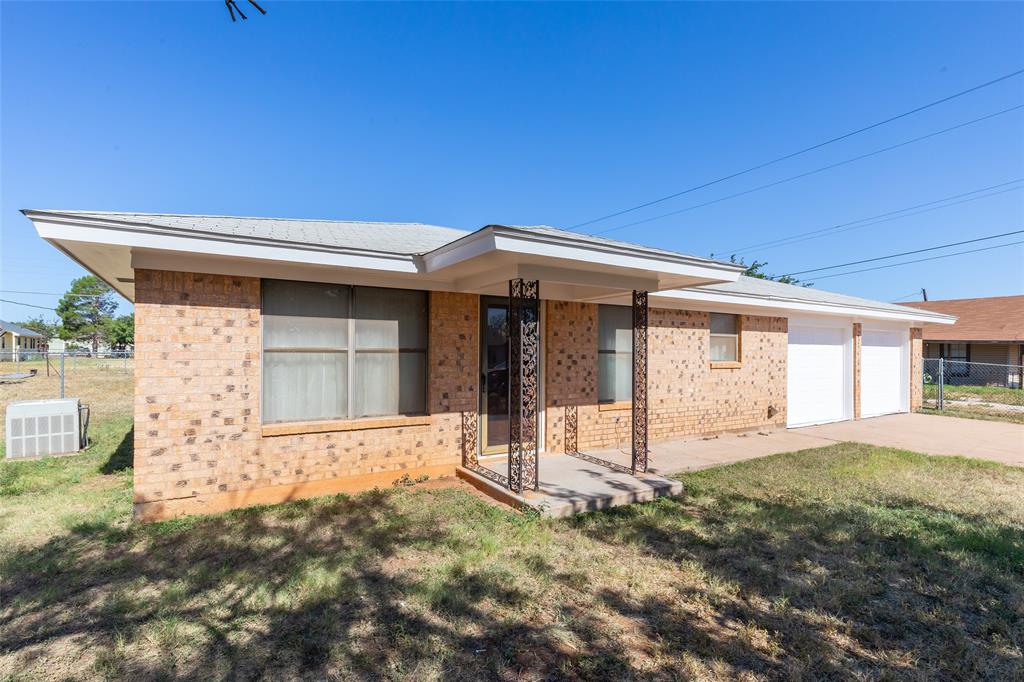 110 Cherry Property Photo 2
