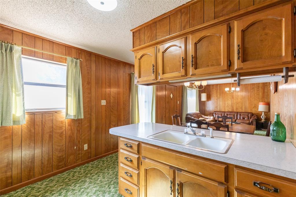 110 Cherry Property Photo 4