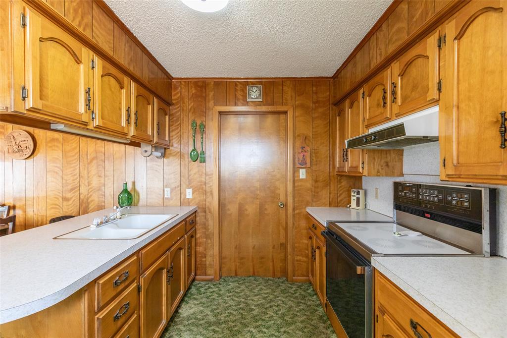 110 Cherry Property Photo 5