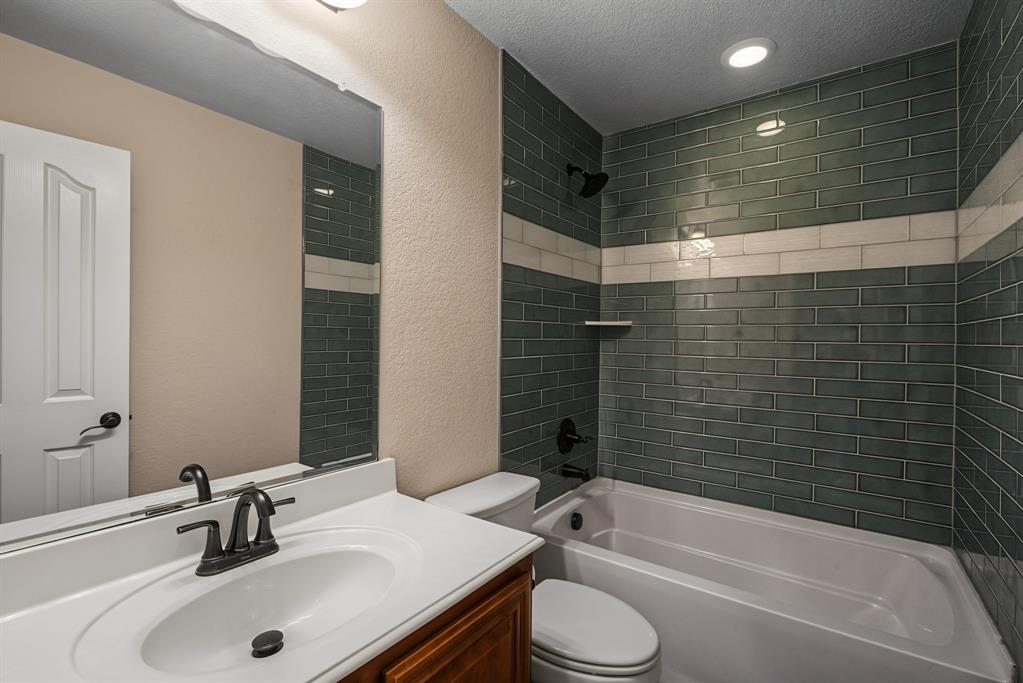 813 Andrews Court Property Photo 11