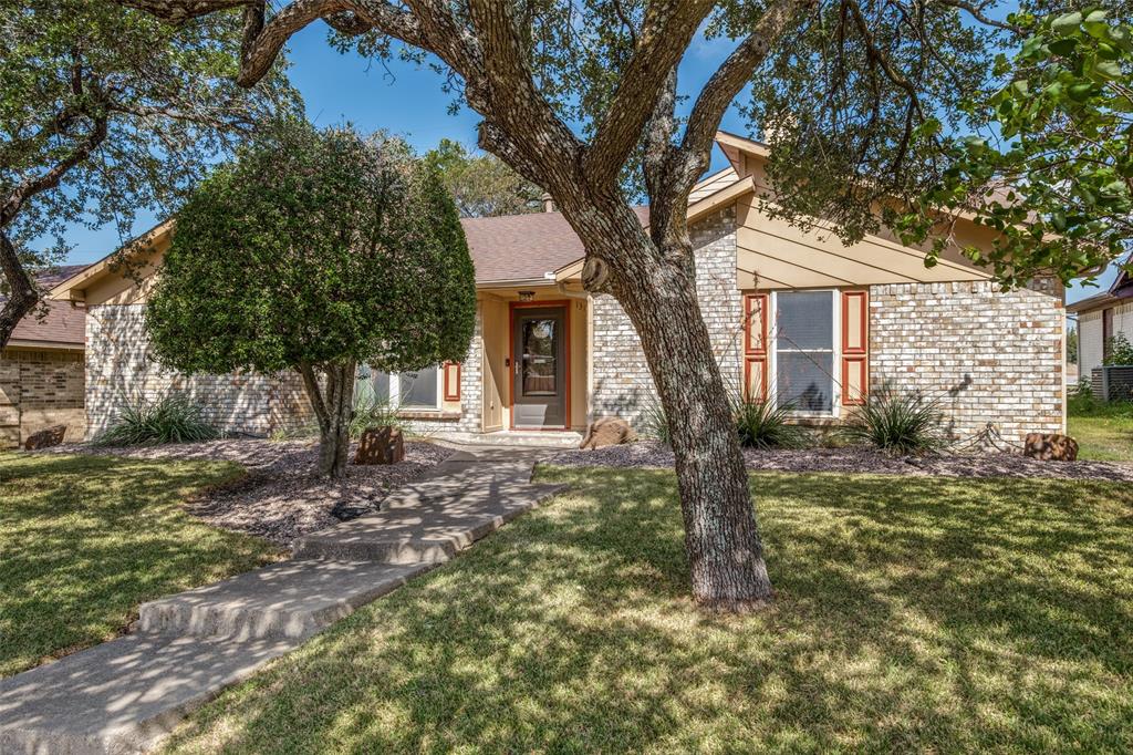 1317 Americana Lane Property Photo 1