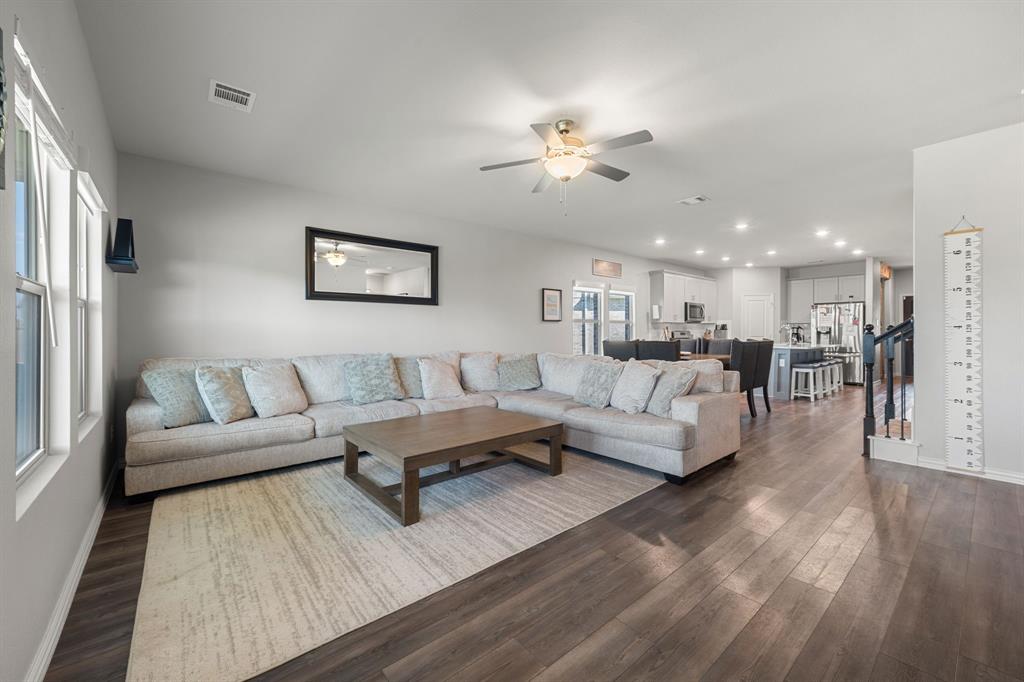 7175 Rolling Waters Way Property Photo 15