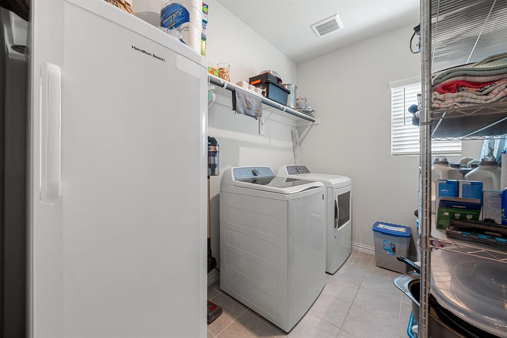 7175 Rolling Waters Way Property Photo 17