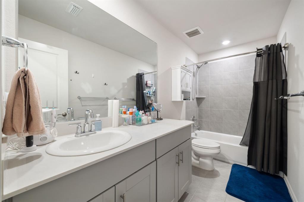 7175 Rolling Waters Way Property Photo 29