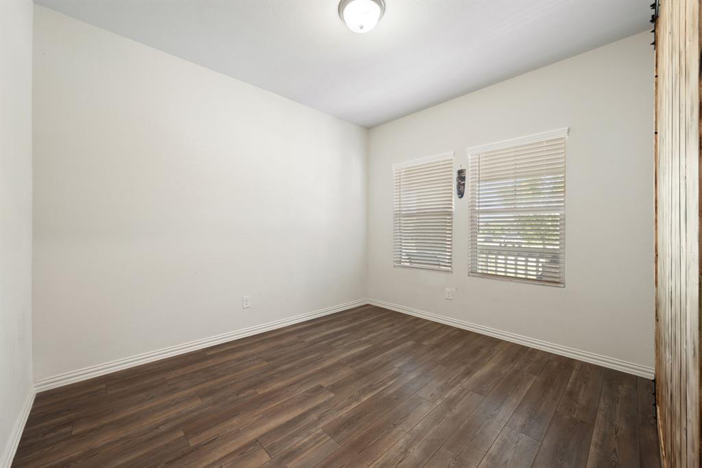 7175 Rolling Waters Way Property Photo 32