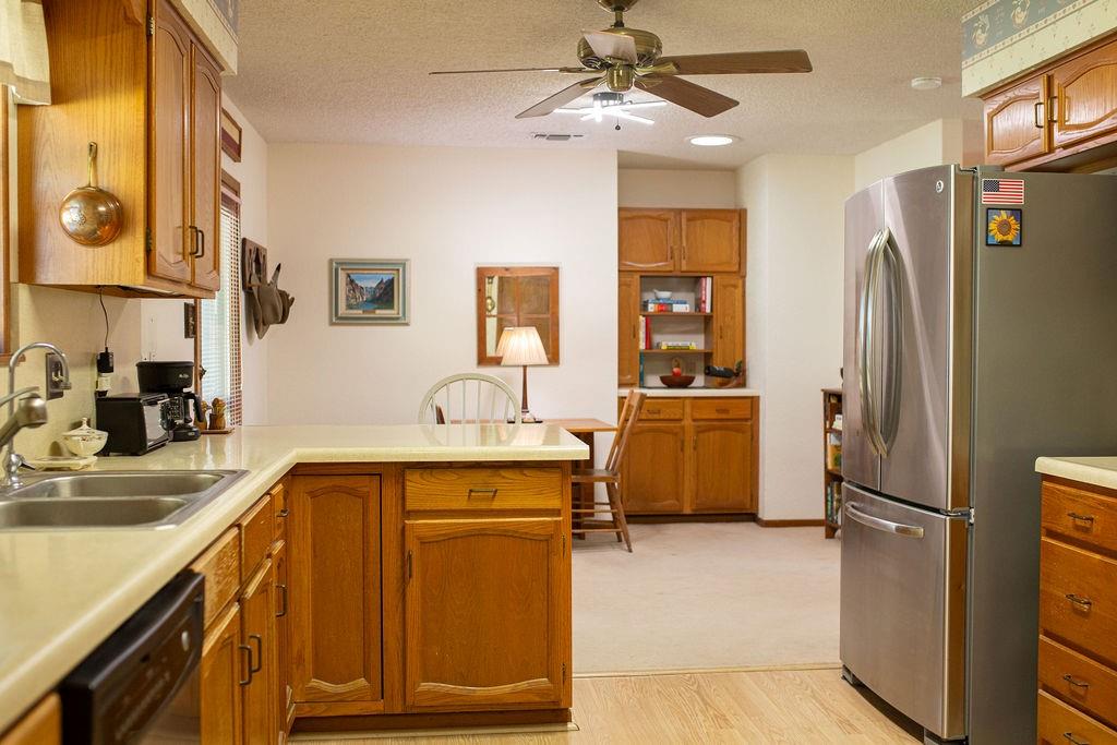 1021 Avenue B Property Photo 17