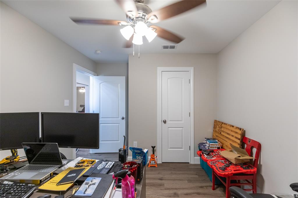 1708 Sweetwater Lane Property Photo 6