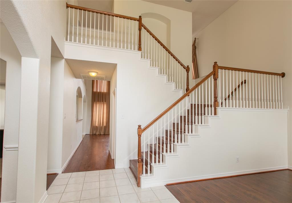 7416 Brookdale Drive Property Photo 8