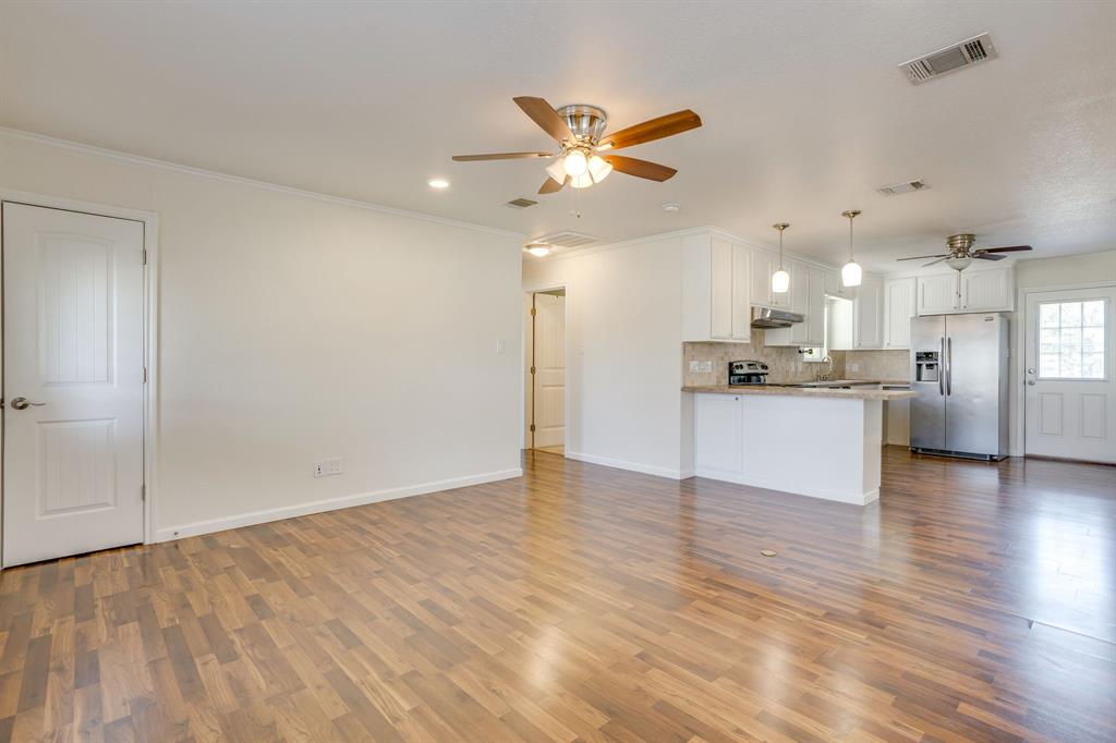 128 Tarrant Avenue Property Photo 8