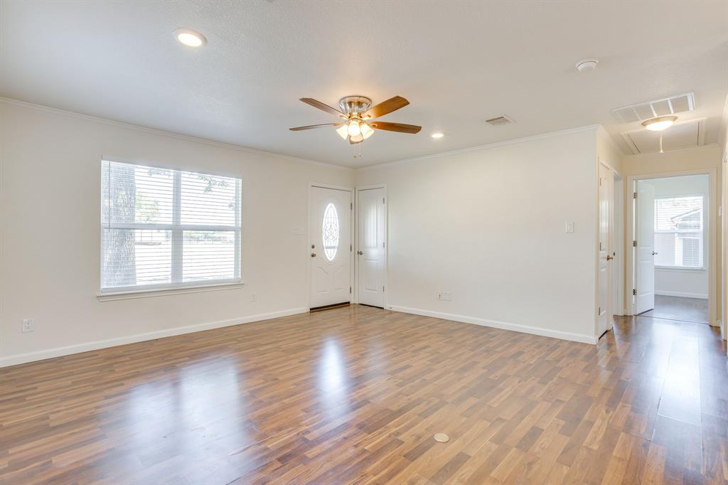 128 Tarrant Avenue Property Photo 10