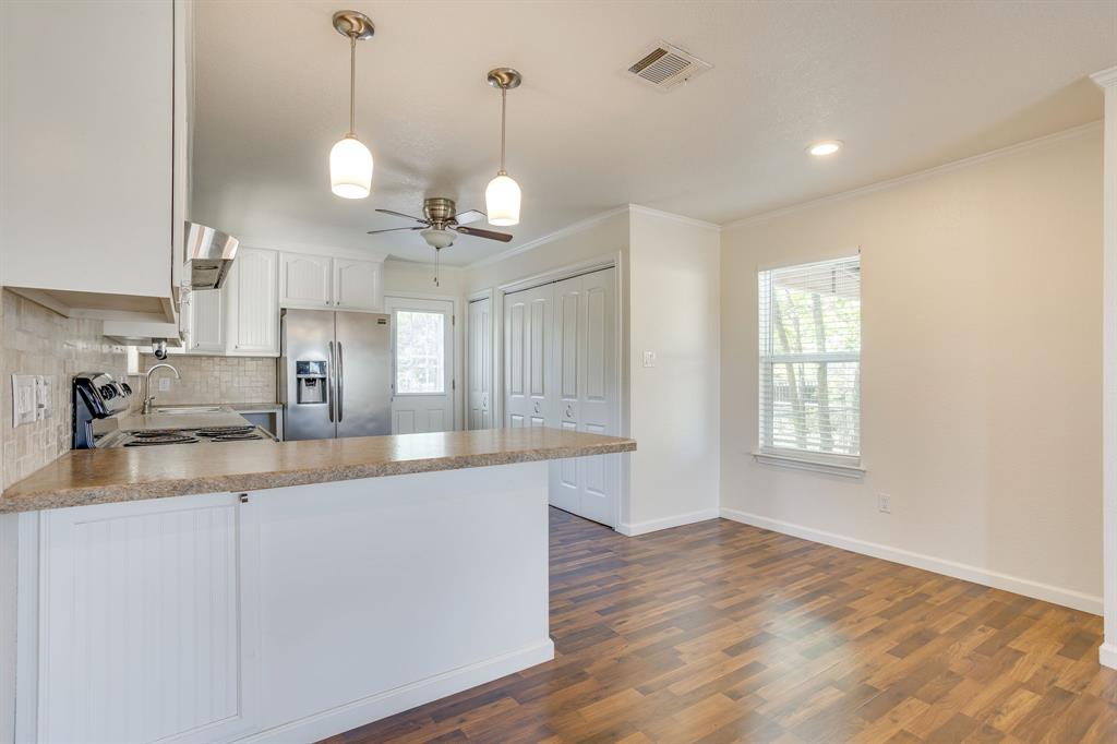 128 Tarrant Avenue Property Photo 12