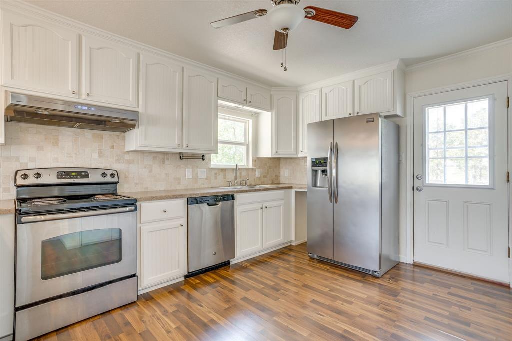 128 Tarrant Avenue Property Photo 17