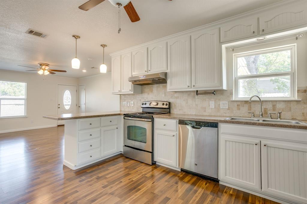 128 Tarrant Avenue Property Photo 18
