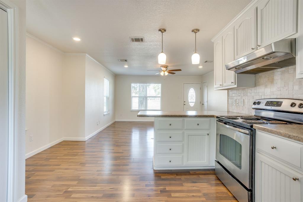 128 Tarrant Avenue Property Photo 19