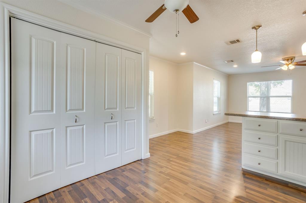 128 Tarrant Avenue Property Photo 20
