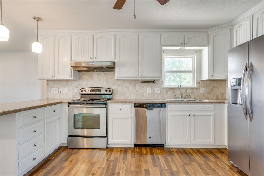 128 Tarrant Avenue Property Photo 22
