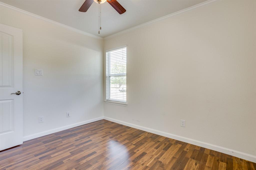128 Tarrant Avenue Property Photo 32
