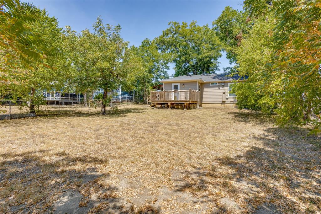 128 Tarrant Avenue Property Photo 37