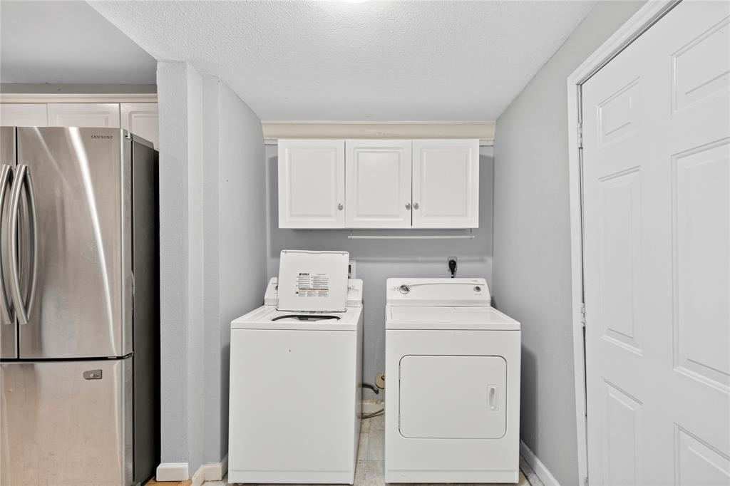 649 Peavy Road Property Photo 8