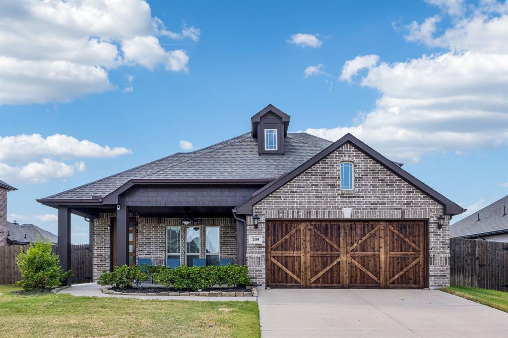 209 Perennial Way Property Photo 1