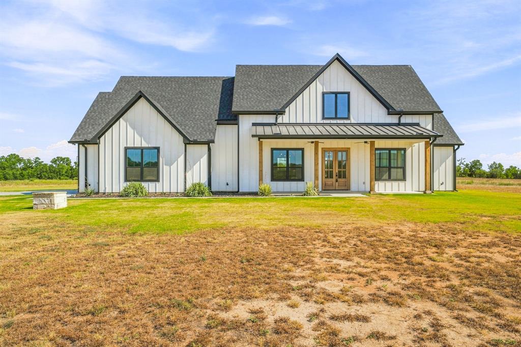 8140 Lavender Road Property Photo 1