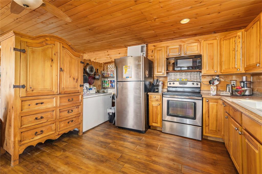 9486 Coppic Ranch Road Property Photo 13