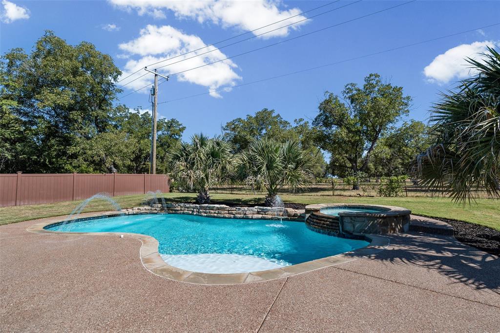 9719 Ravenswood Road Property Photo 1