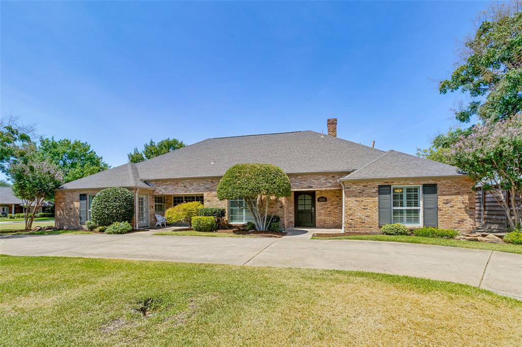 15305 Leavalley Drive Property Photo 1