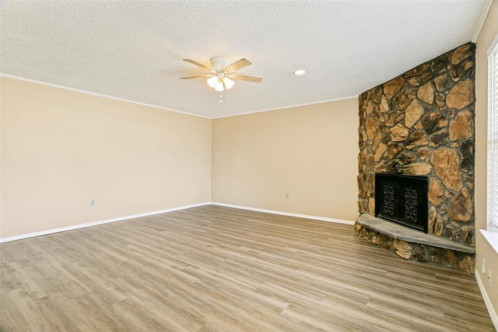 3008 Highgate Lane Property Photo 12