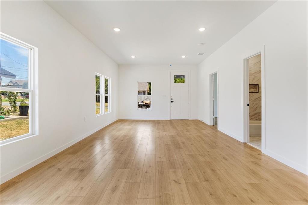 514 N Lee Avenue Property Photo 6