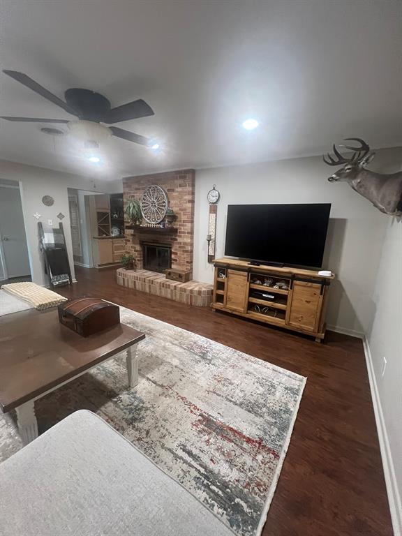 1526 Rosewood Drive Property Photo 2