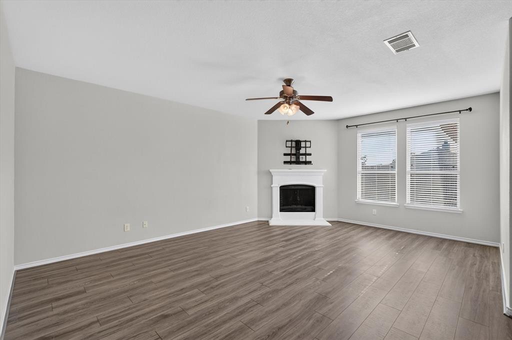 711 Lariat Lane Property Photo 9