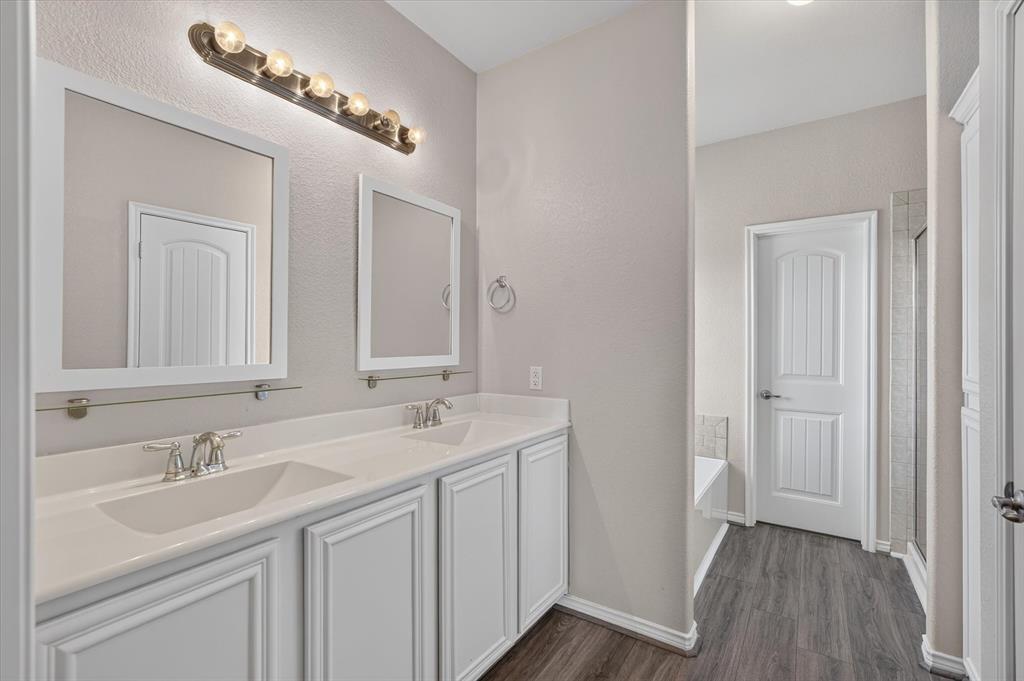 711 Lariat Lane Property Photo 18