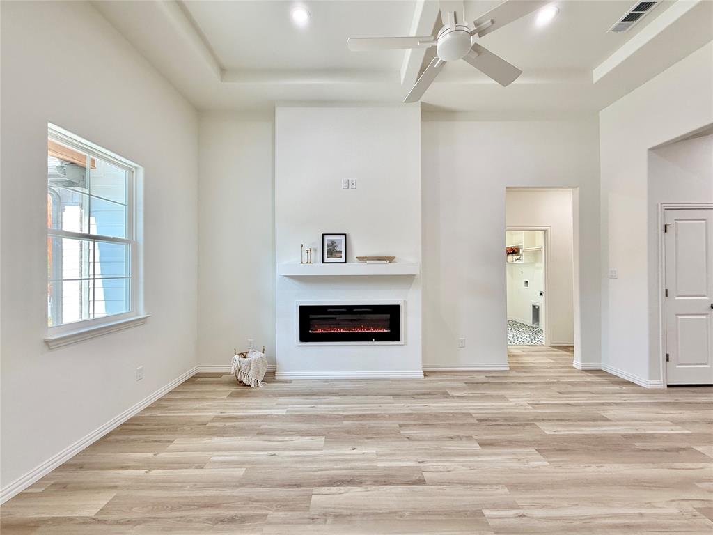 5555 Mercedes Circle Property Photo 5